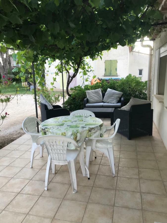 Les Buis Lägenhet Carpentras Exteriör bild